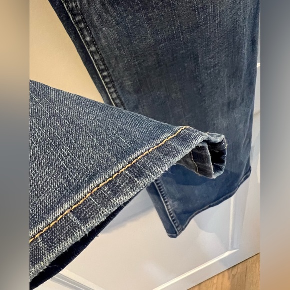 WHBM Boot Cut Jean Med Wash Size 6 - Picture 7 of 7